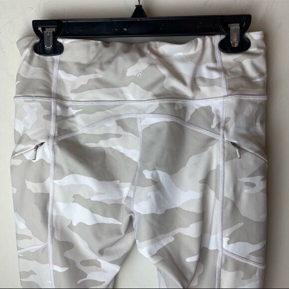 Athleta Camo Contender 7/8 Tight Leggings Pockets M - Picture 8 of 9